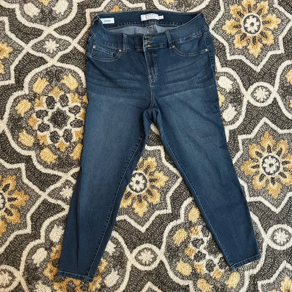 Women’s Torrid High Rise Jeggings Triple Button Fly 18S - Picture 5 of 6